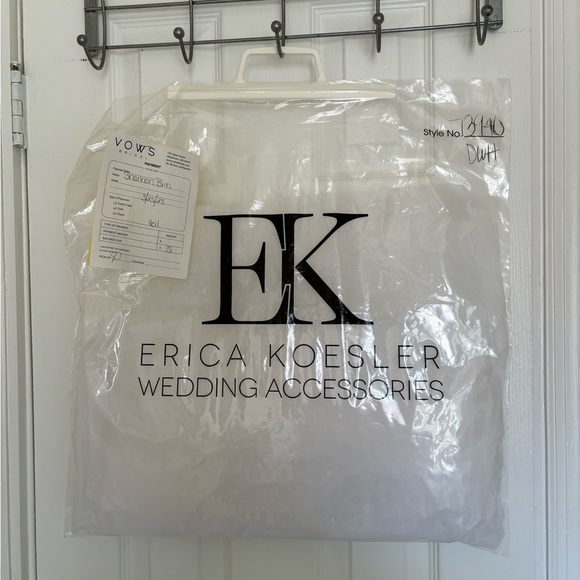 Erica Koesler Veil - Never Worn - Picture 4 of 4